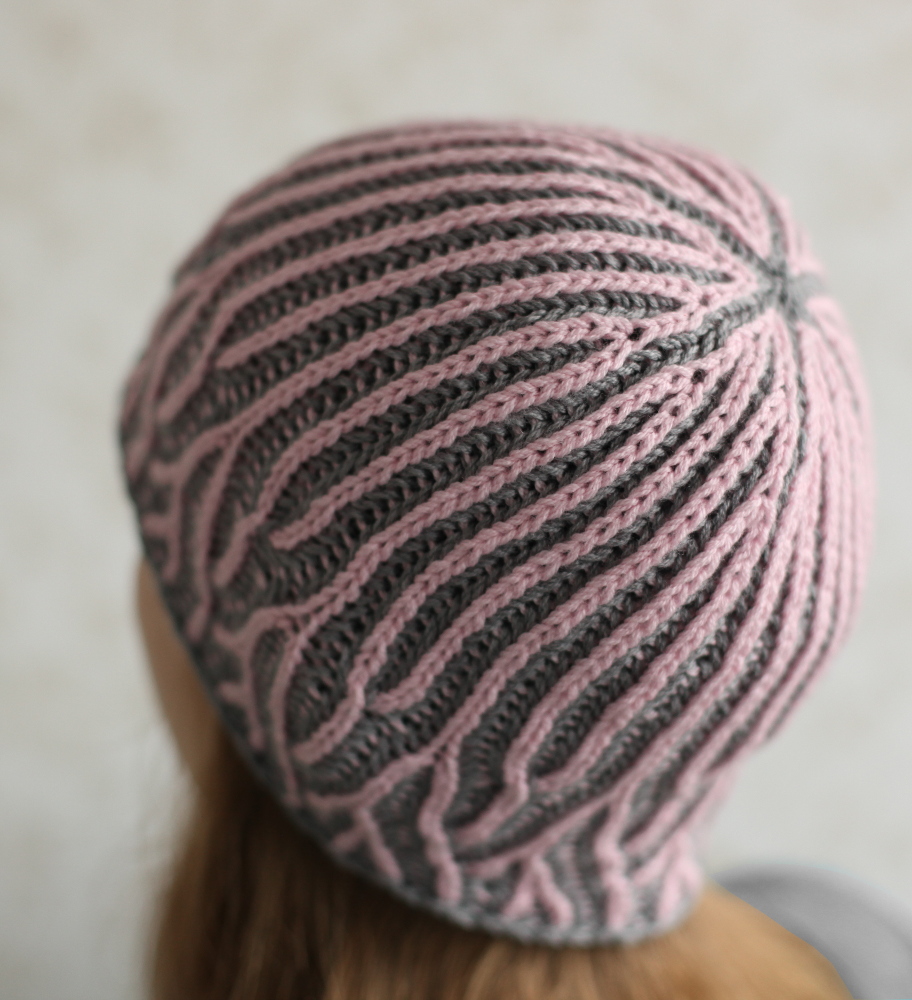 Pink and gray Moreeni hat