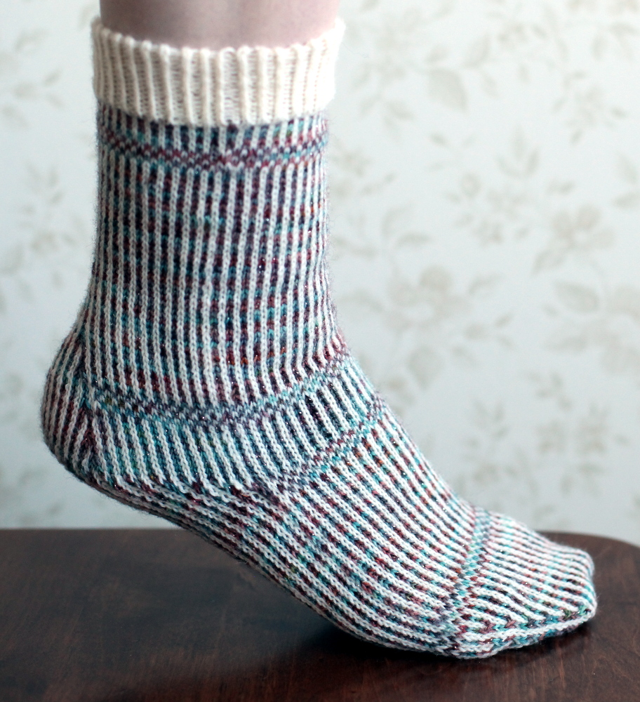 Miriam sock, white cuff