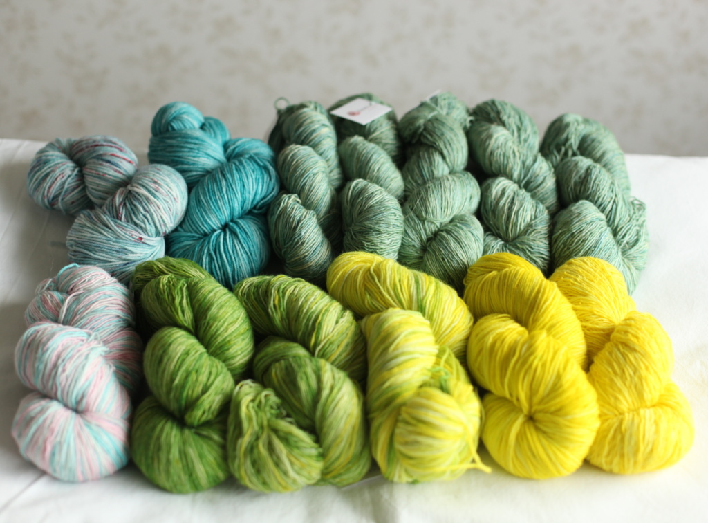 13 skeins of Handu yarn