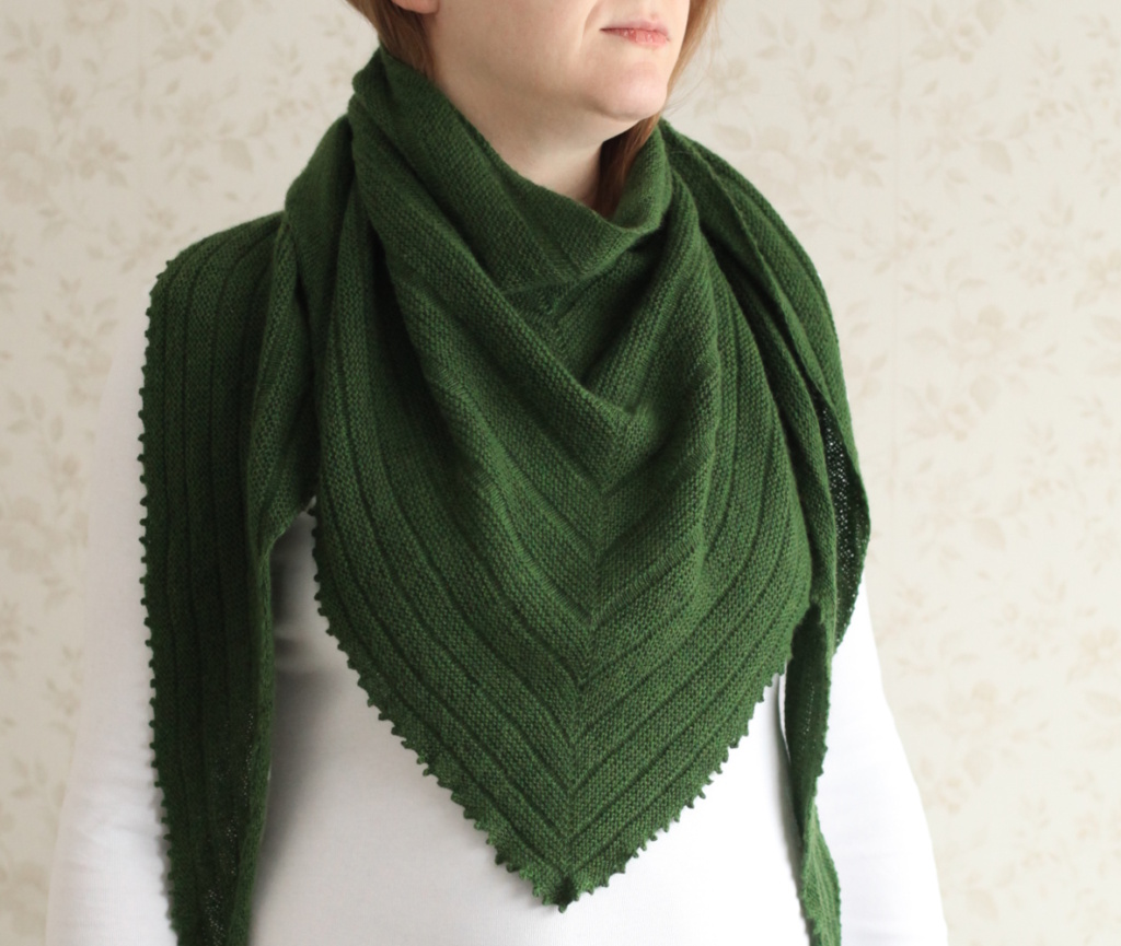 Nummi shawl wrapped around the neck